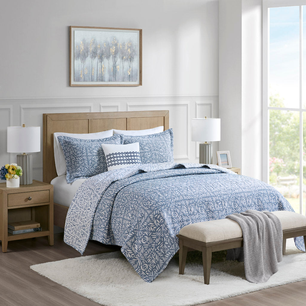 Harmony 4 Piece Oversized Reversible Matelasse Coverlet Set with Throw Pillow