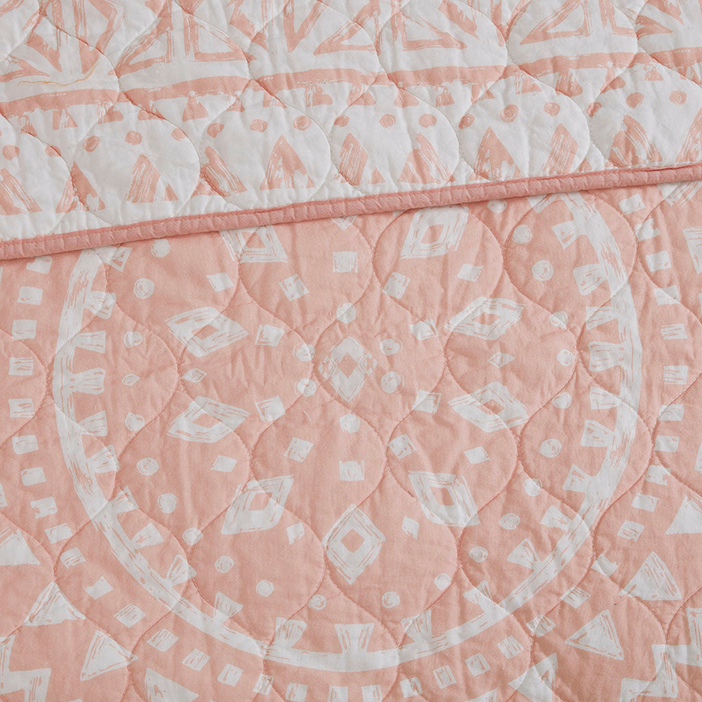 Larisa 7 Piece Reversible Cotton Quilt Set with Euro Shams and Thrwo Pillows