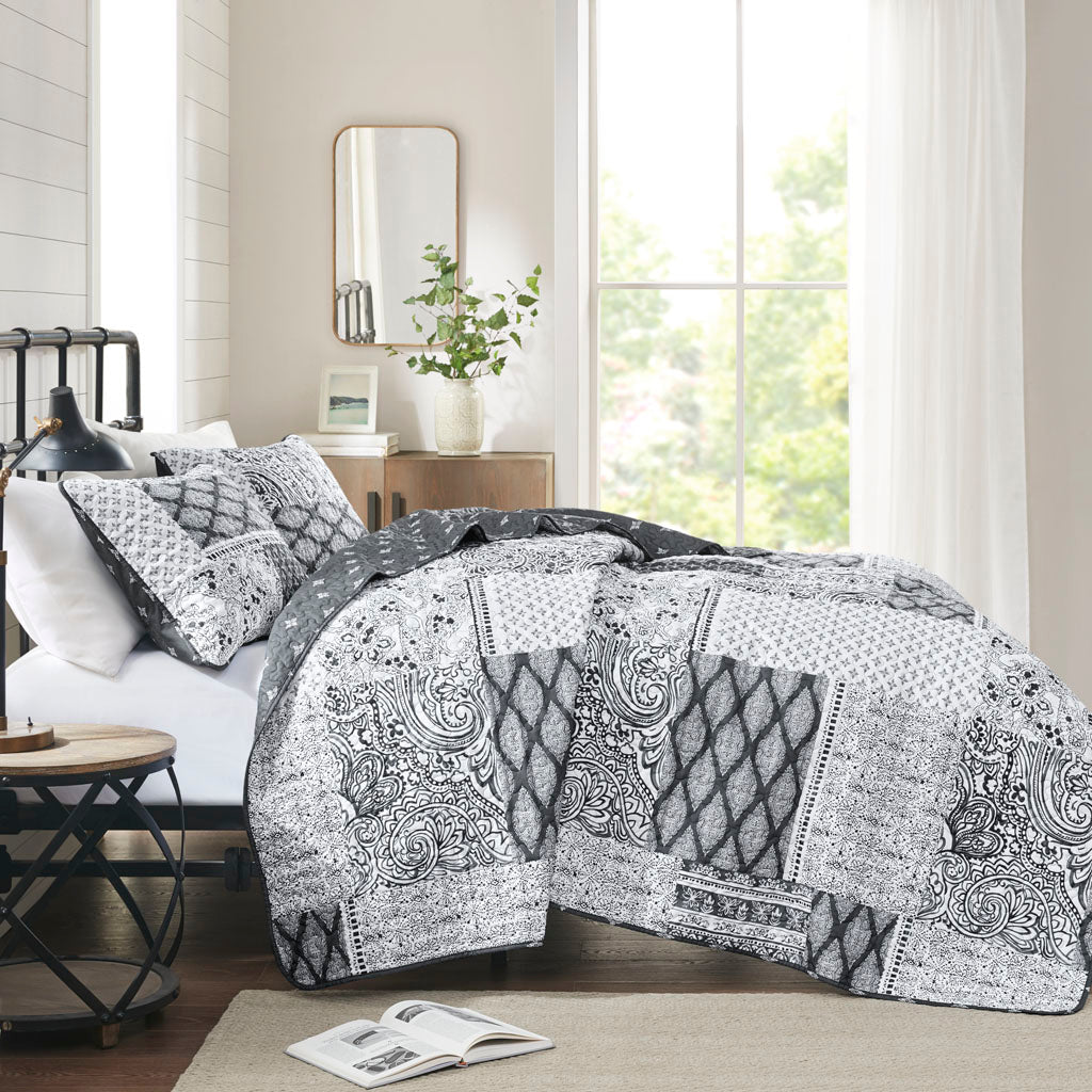Cassel 3 Piece Reversible Microfiber Quilt Set