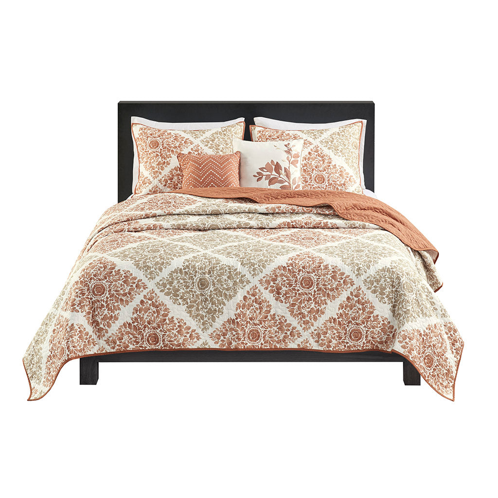 Claire 6 Piece Printed Quilt Set with Throw Pillows