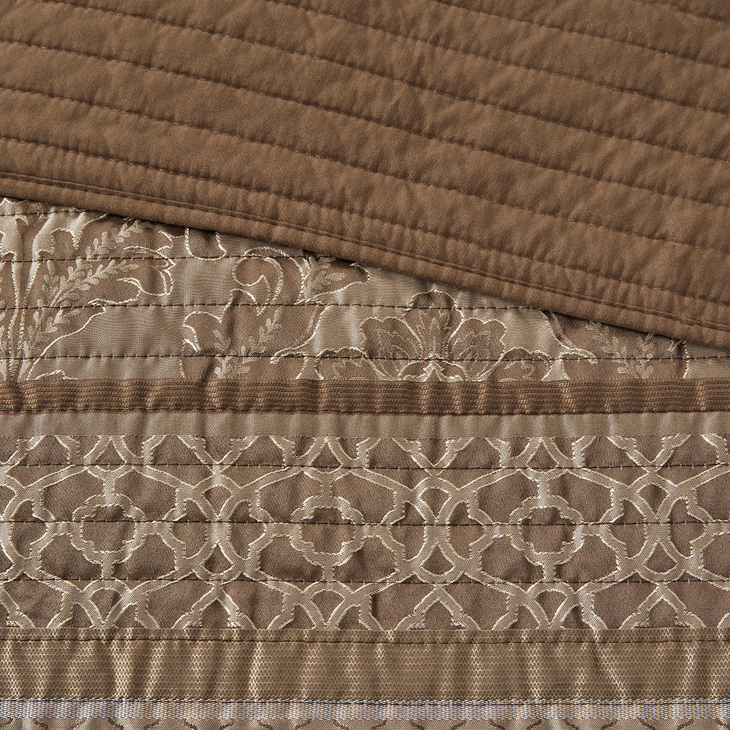 Bellagio 6 Piece Jacquard Quilt Set with Throw Pillows