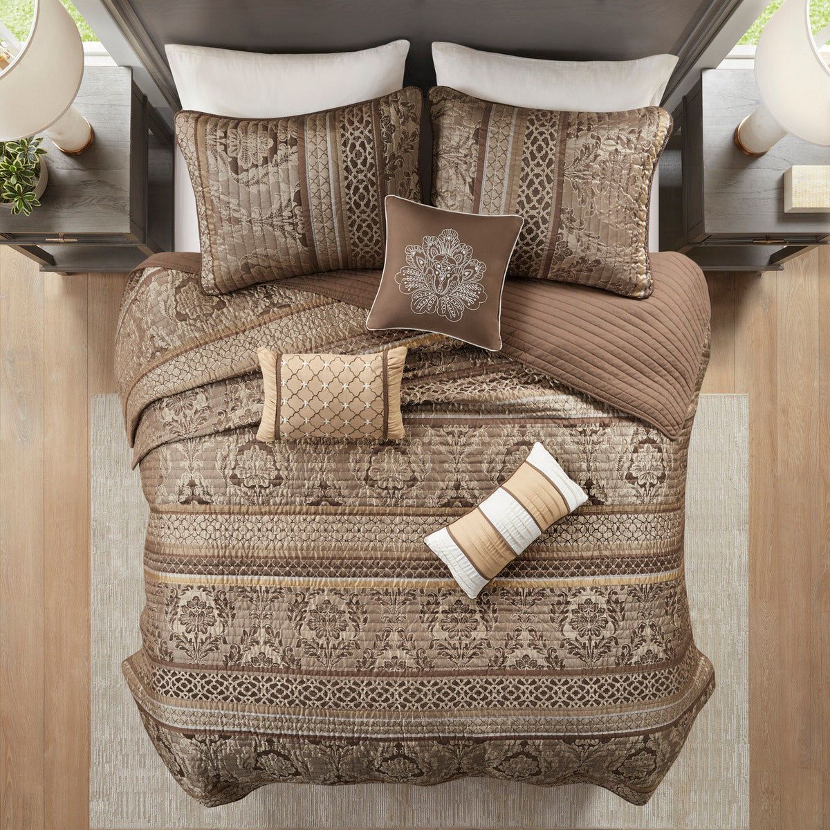 Bellagio 6 Piece Jacquard Quilt Set with Throw Pillows