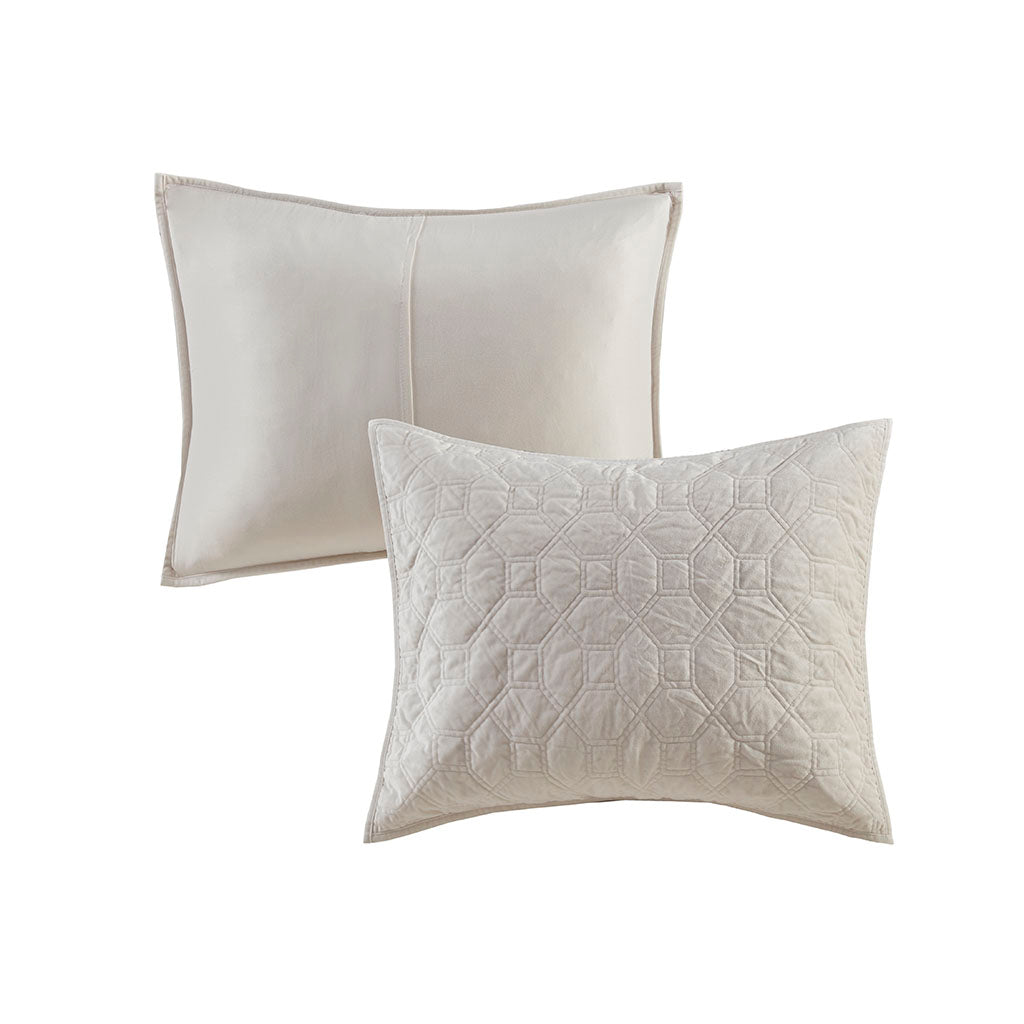 Harper 3 Piece Velvet Quilt Set