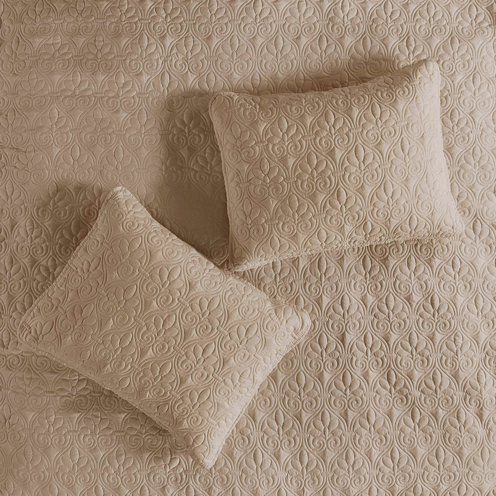 Quebec 3 Piece Fitted Bedspread Set