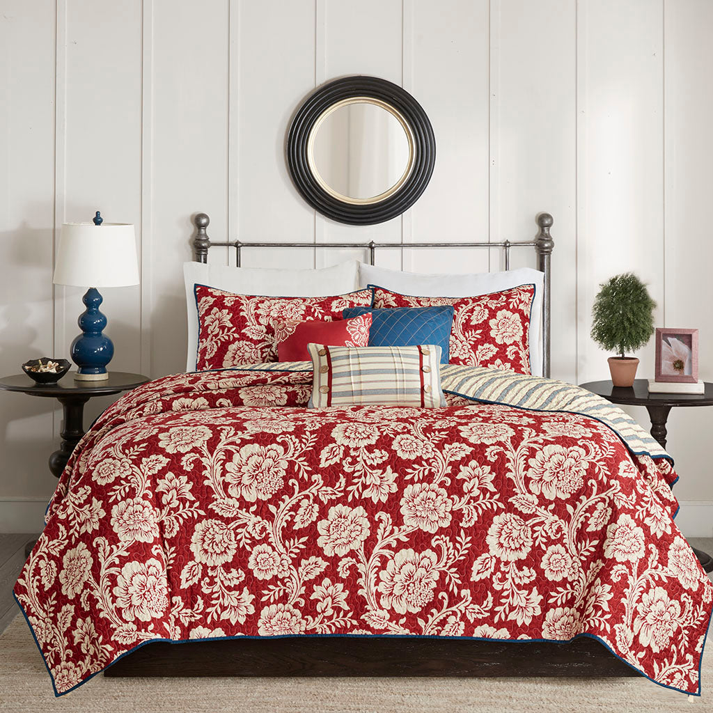 Lucy 6 Piece Reversible Cotton Twill Quilt Set with Throw Pillows