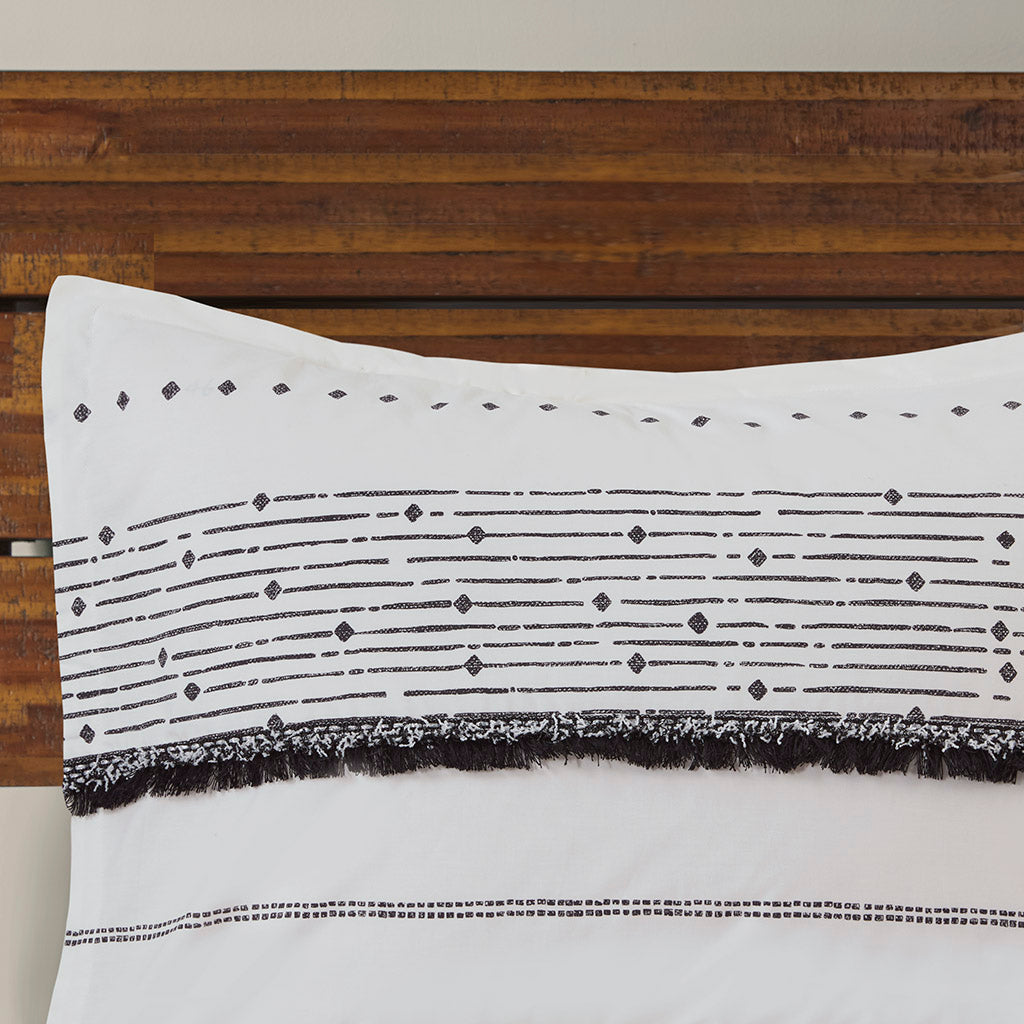 Nea Comforter Set with Trims