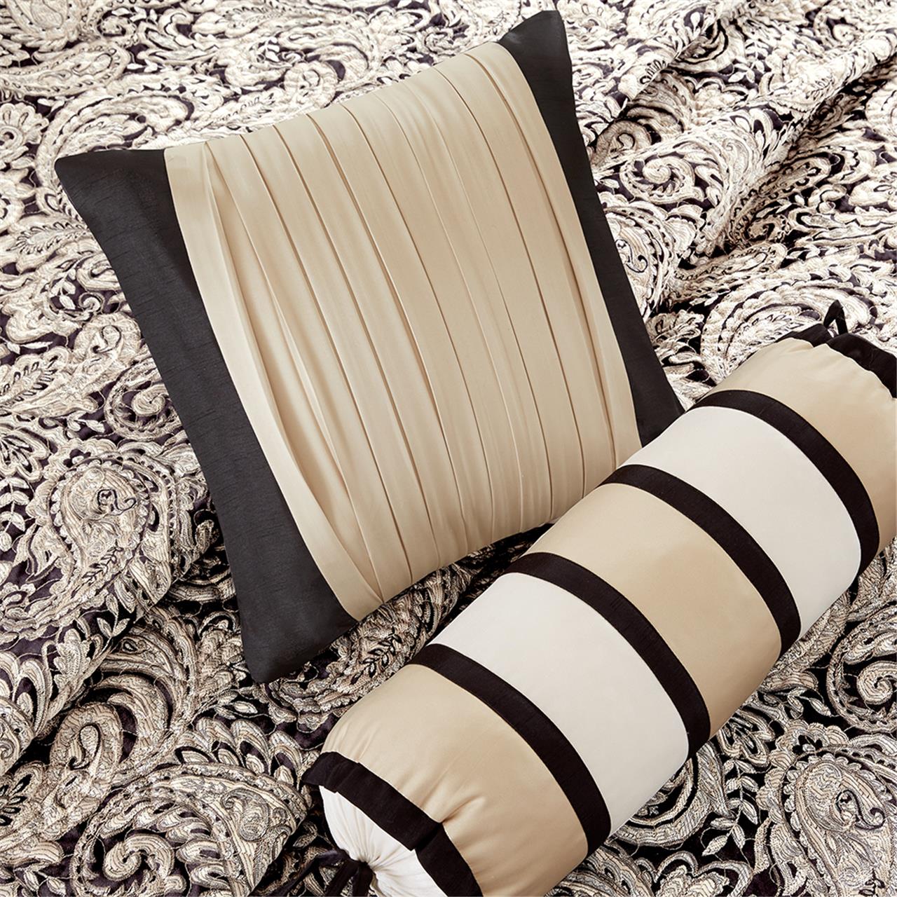 Aubrey 6 Piece Jacquard Quilt Set with Throw Pillows