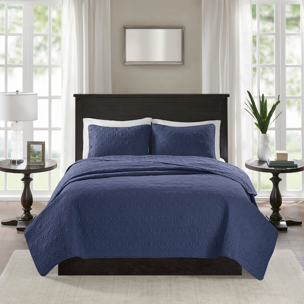 Quebec Reversible Quilt Set