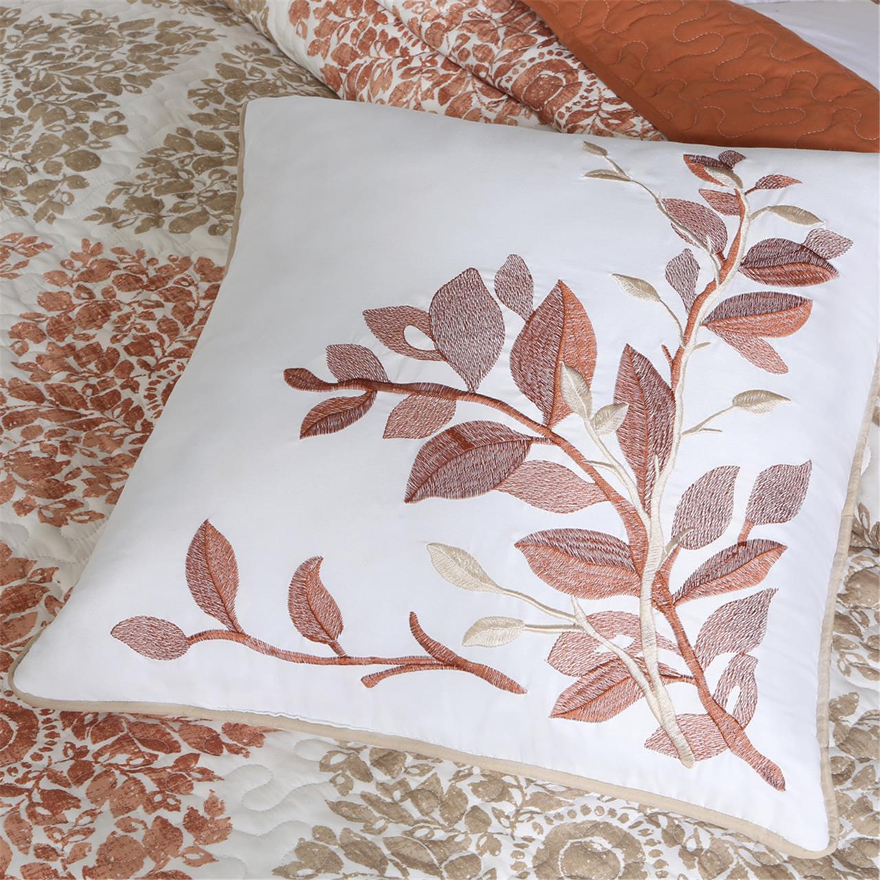 Claire 6 Piece Printed Quilt Set with Throw Pillows