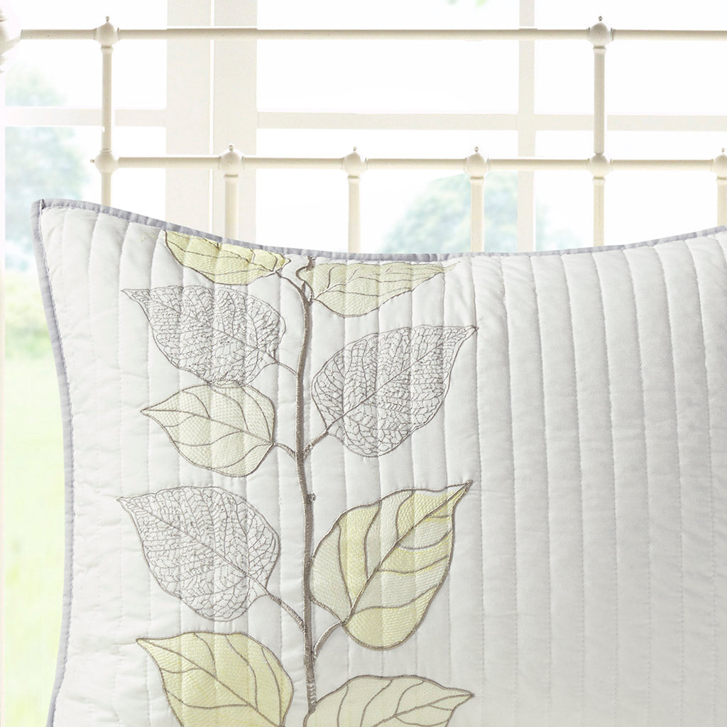 Caelie 6 Piece Embroidered Quilt Set with Throw Pillows