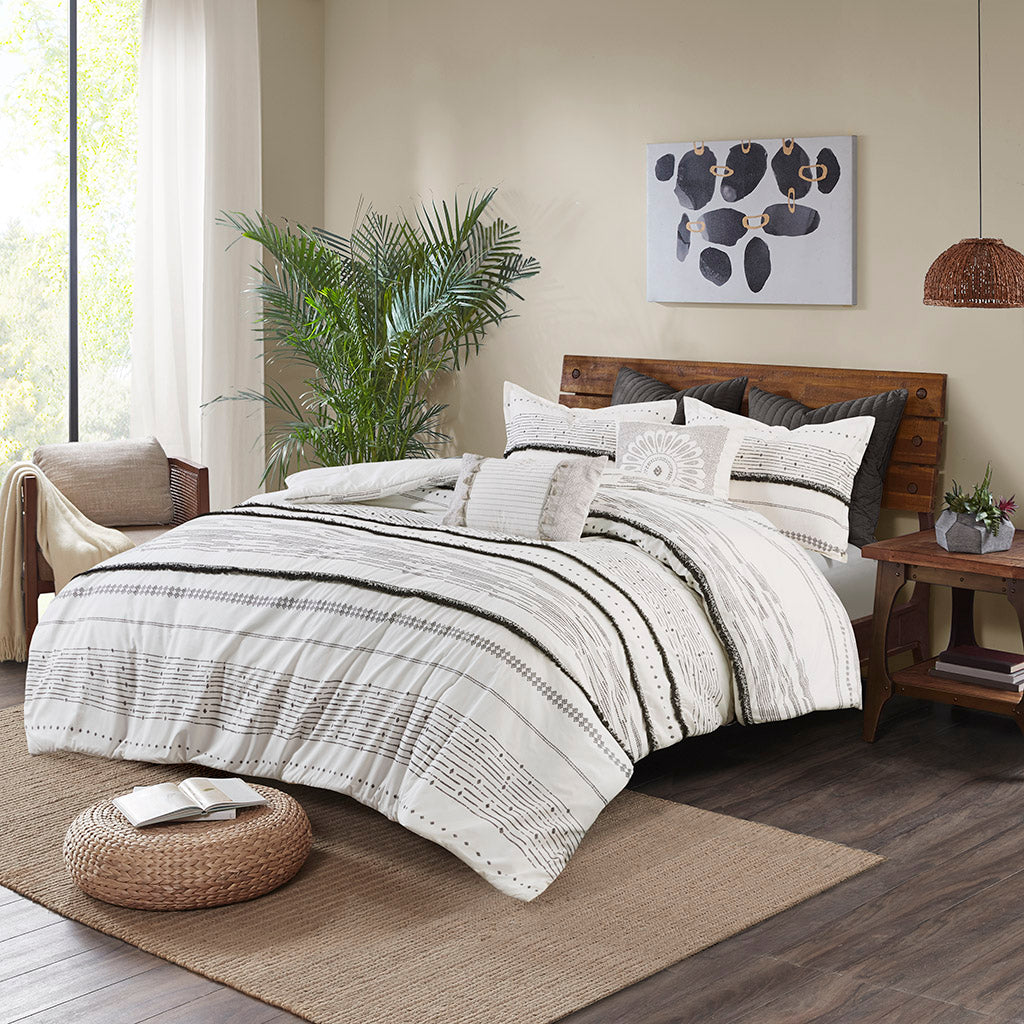 Nea Comforter Set with Trims