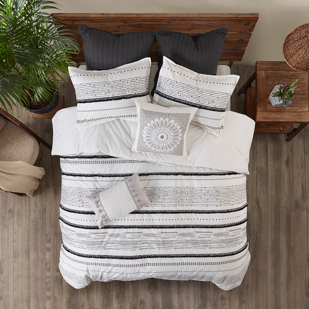 Nea Comforter Set with Trims