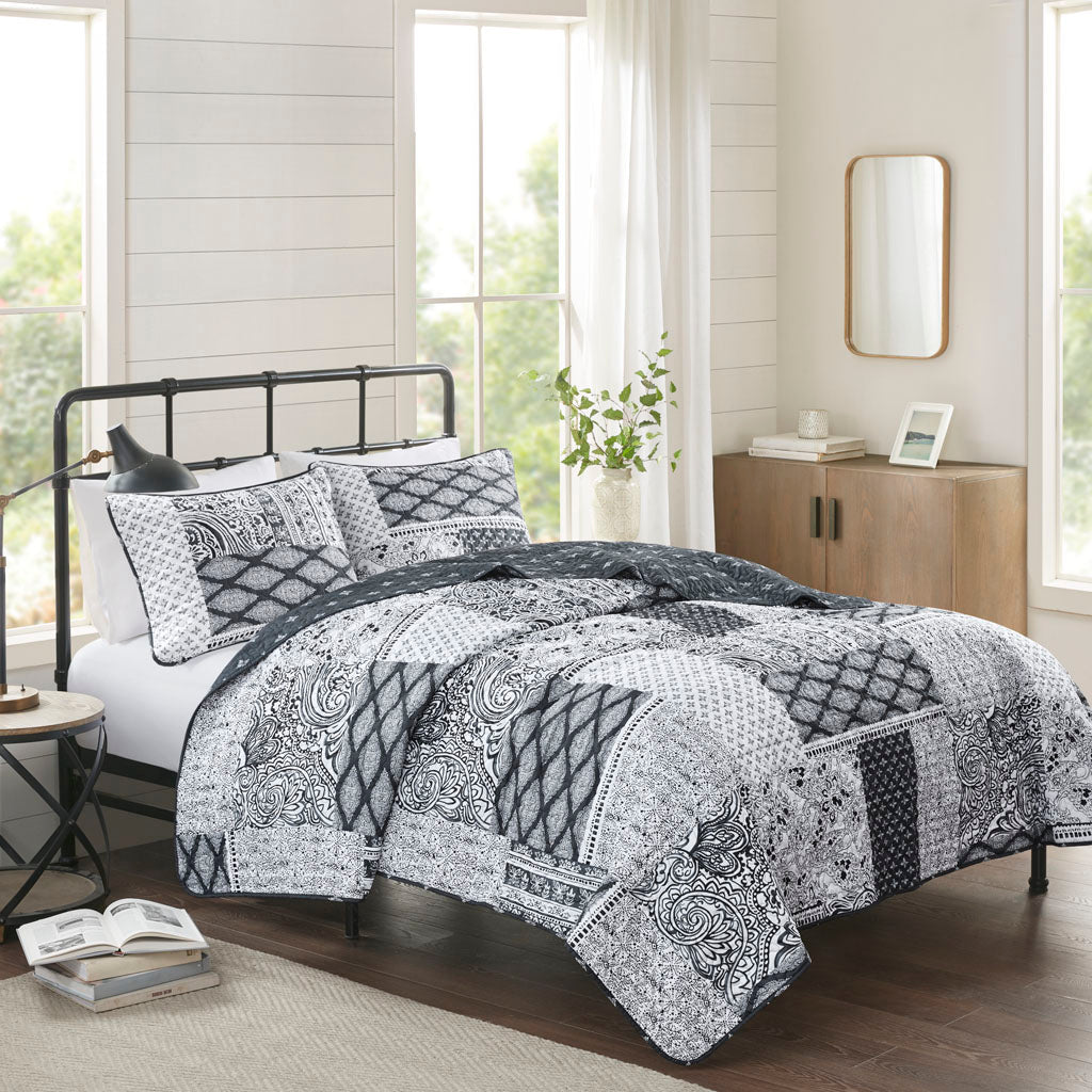 Cassel 3 Piece Reversible Microfiber Quilt Set