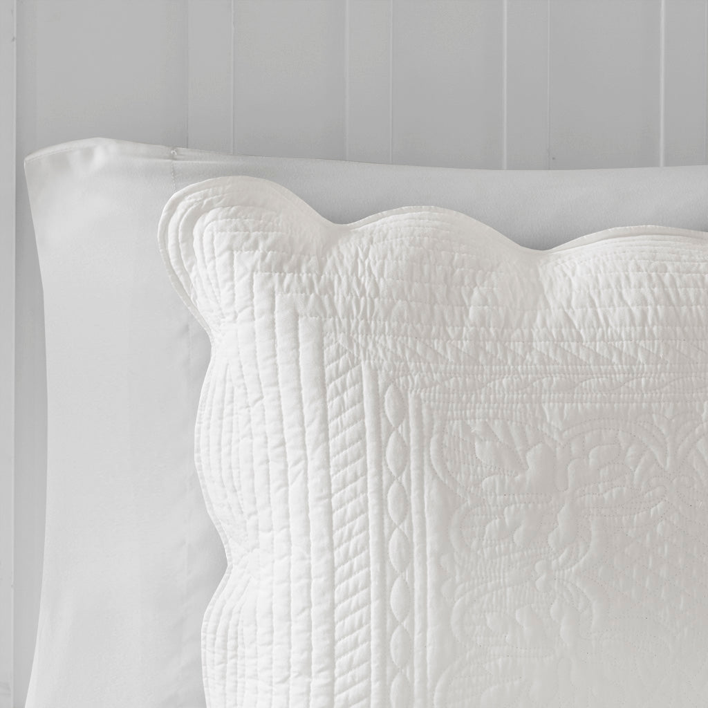 Tuscany 3 Piece Reversible Scalloped Edge Quilt Set