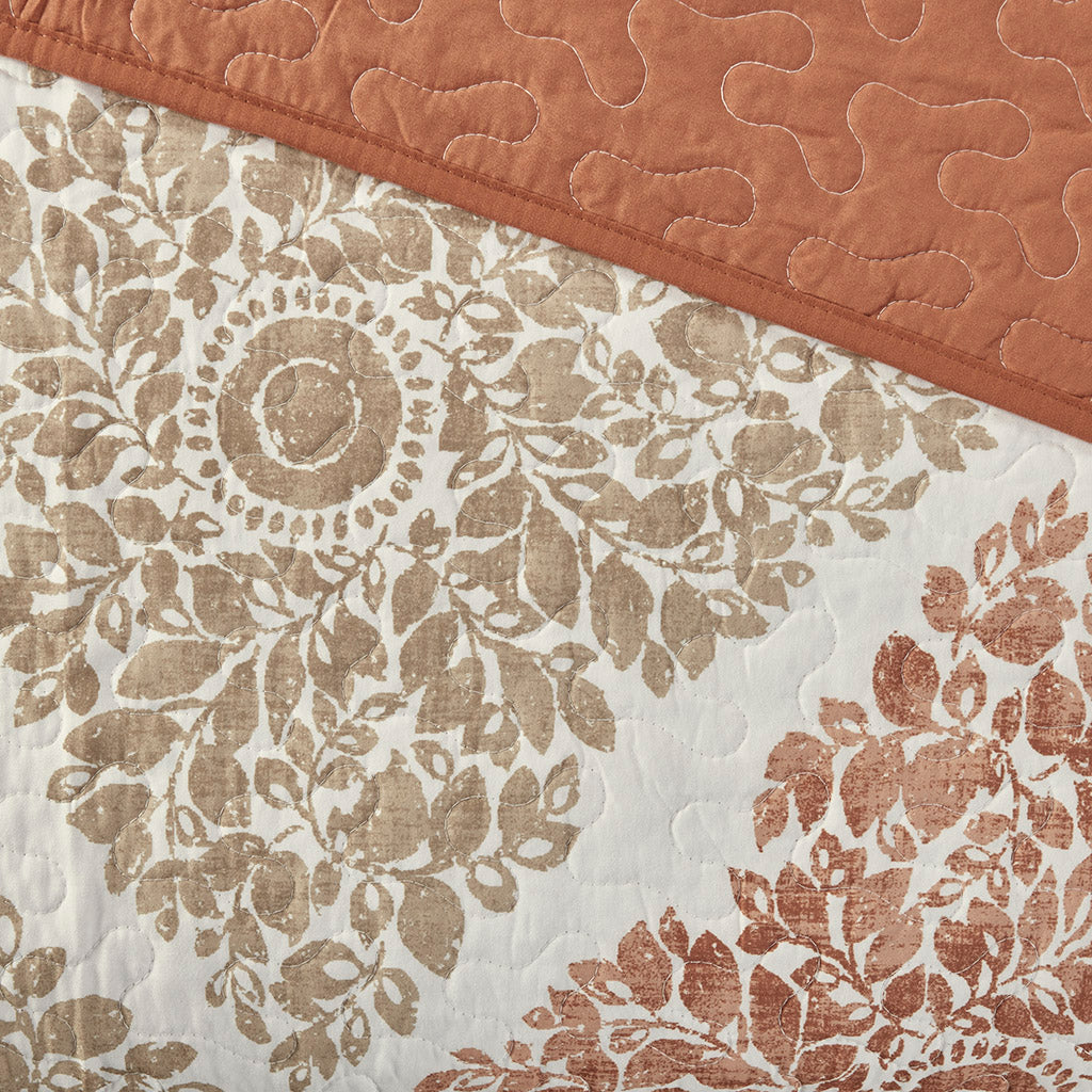 Claire 6 Piece Printed Quilt Set with Throw Pillows