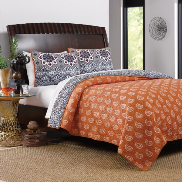 Medina Quilt Set