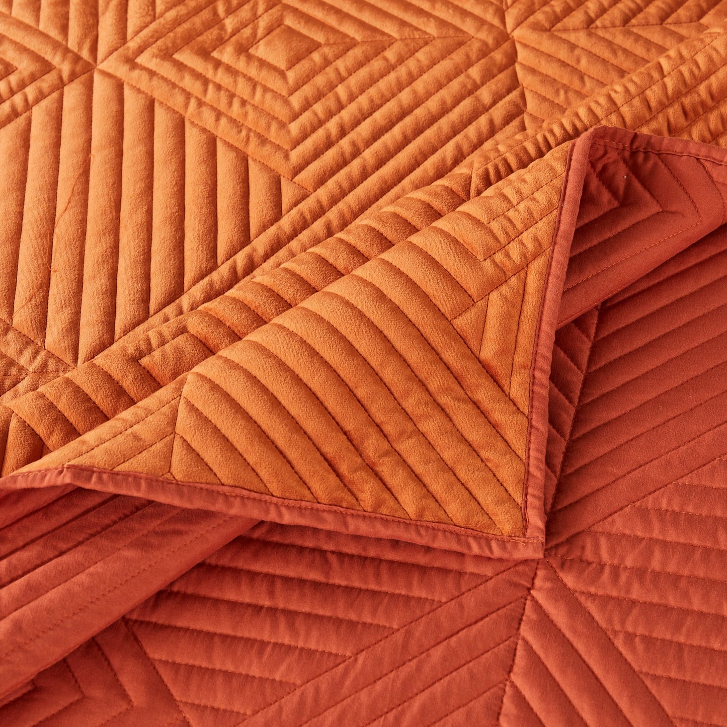 Riviera Velvet Spice Quilt Set