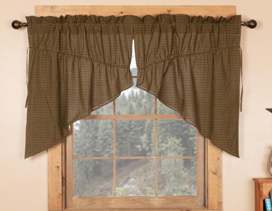 Tea Cabin Plaid Prairie Gathered Swags