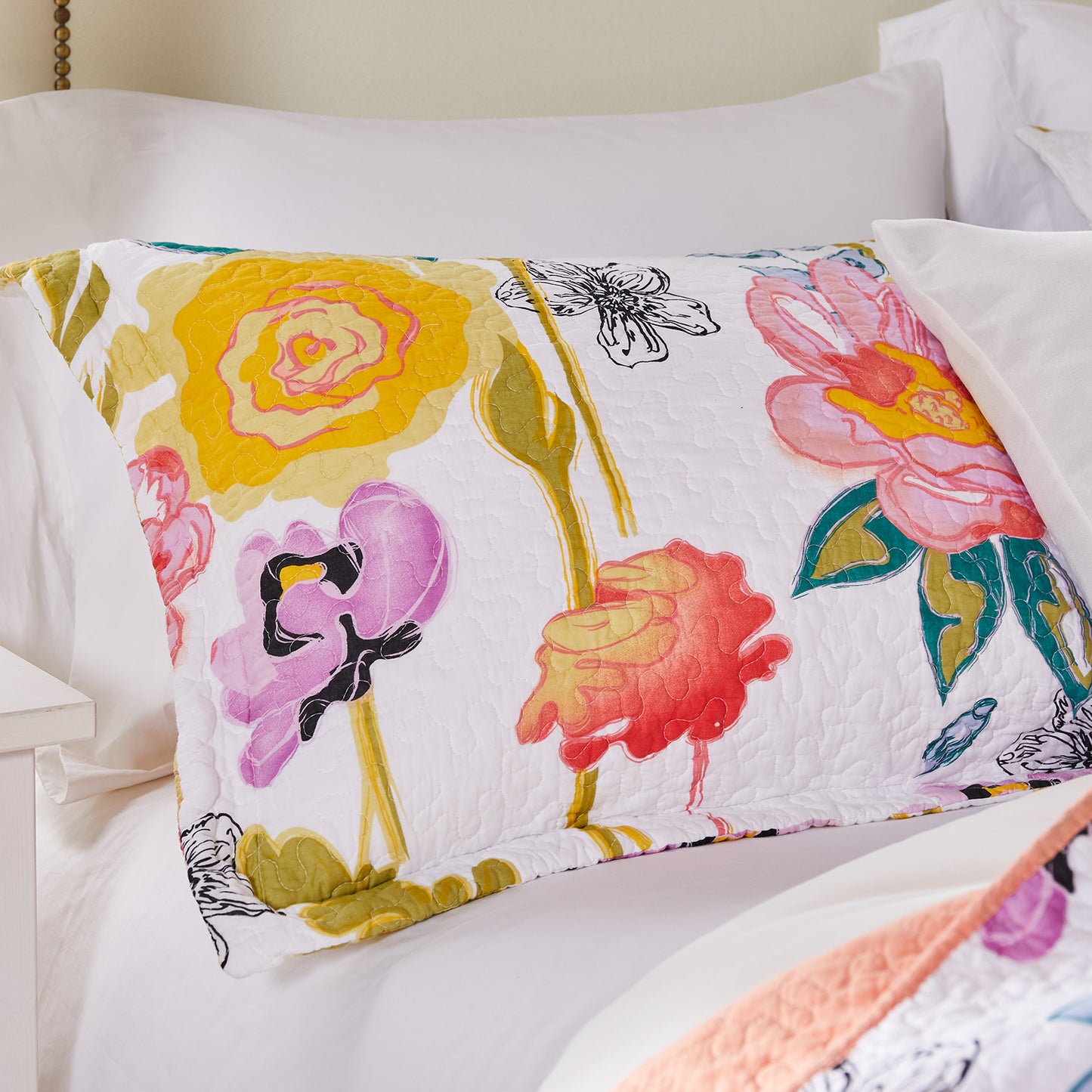Watercolor Dream White Quilt Set