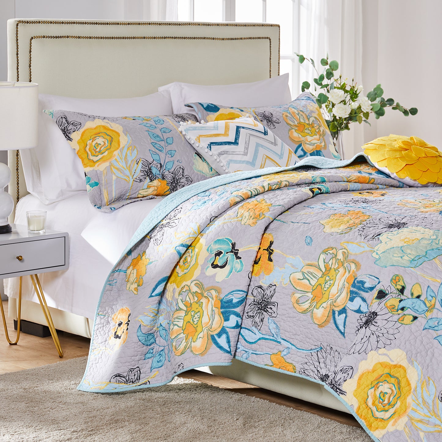 Watercolor Dream Gray Quilt Set