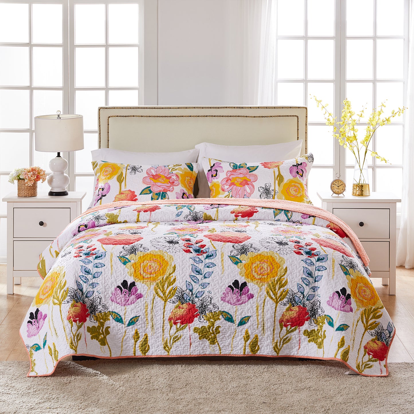 Watercolor Dream White Quilt Set