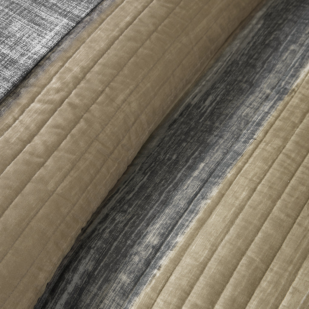 Saben 8 Piece Quilt Set with Cotton Bed Sheets
