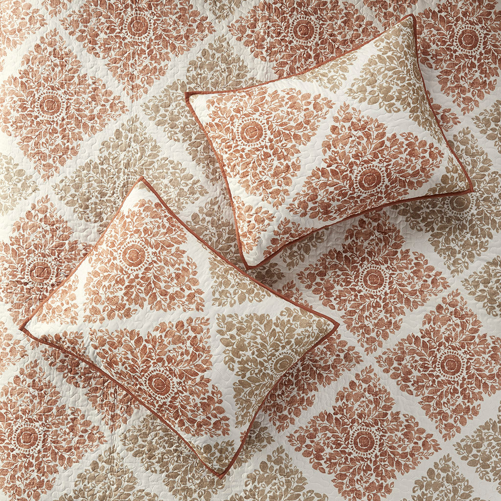 Claire 6 Piece Printed Quilt Set with Throw Pillows