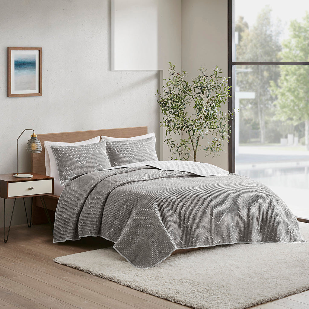 Pomona 3 Piece Embroidered Cotton Quilt Set