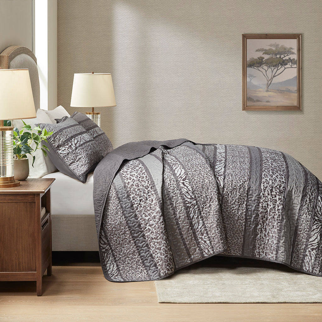 Seri 3 Piece Reversible Jacquard Coverlet Set