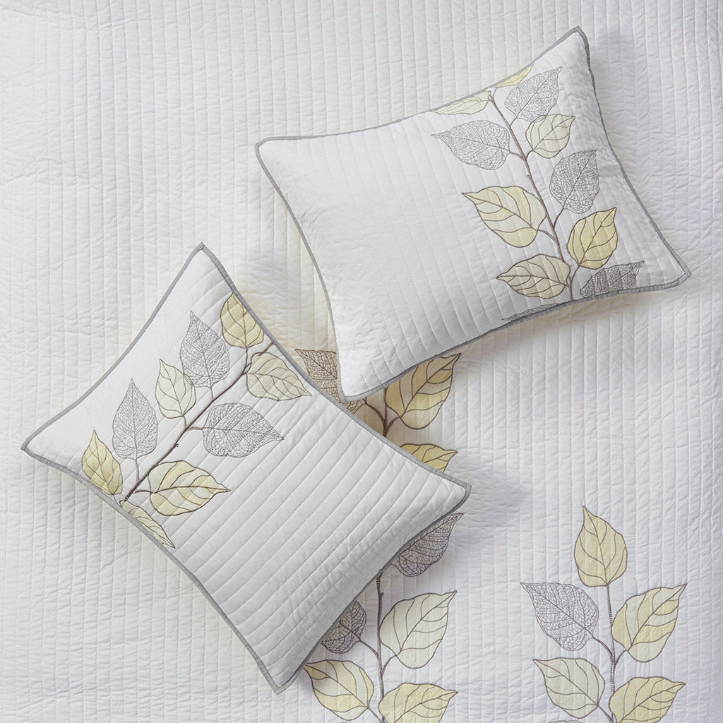 Caelie 6 Piece Embroidered Quilt Set with Throw Pillows