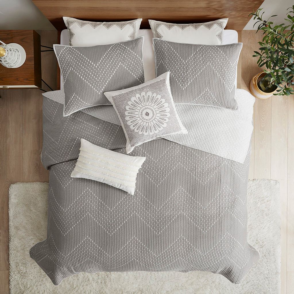 Pomona 3 Piece Embroidered Cotton Quilt Set