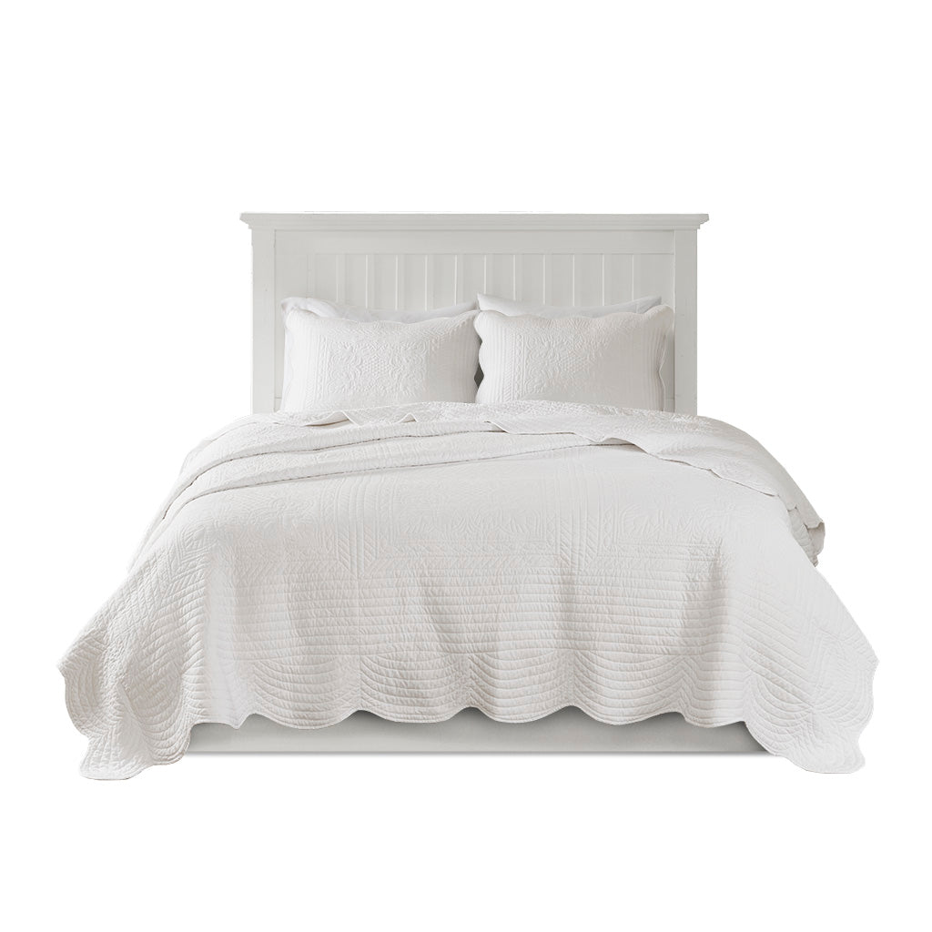 Tuscany 3 Piece Reversible Scalloped Edge Quilt Set