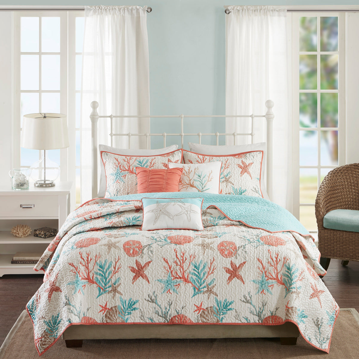 Pebble Beach 6 Piece Cotton Sateen Quilt Set with Throw Pillows