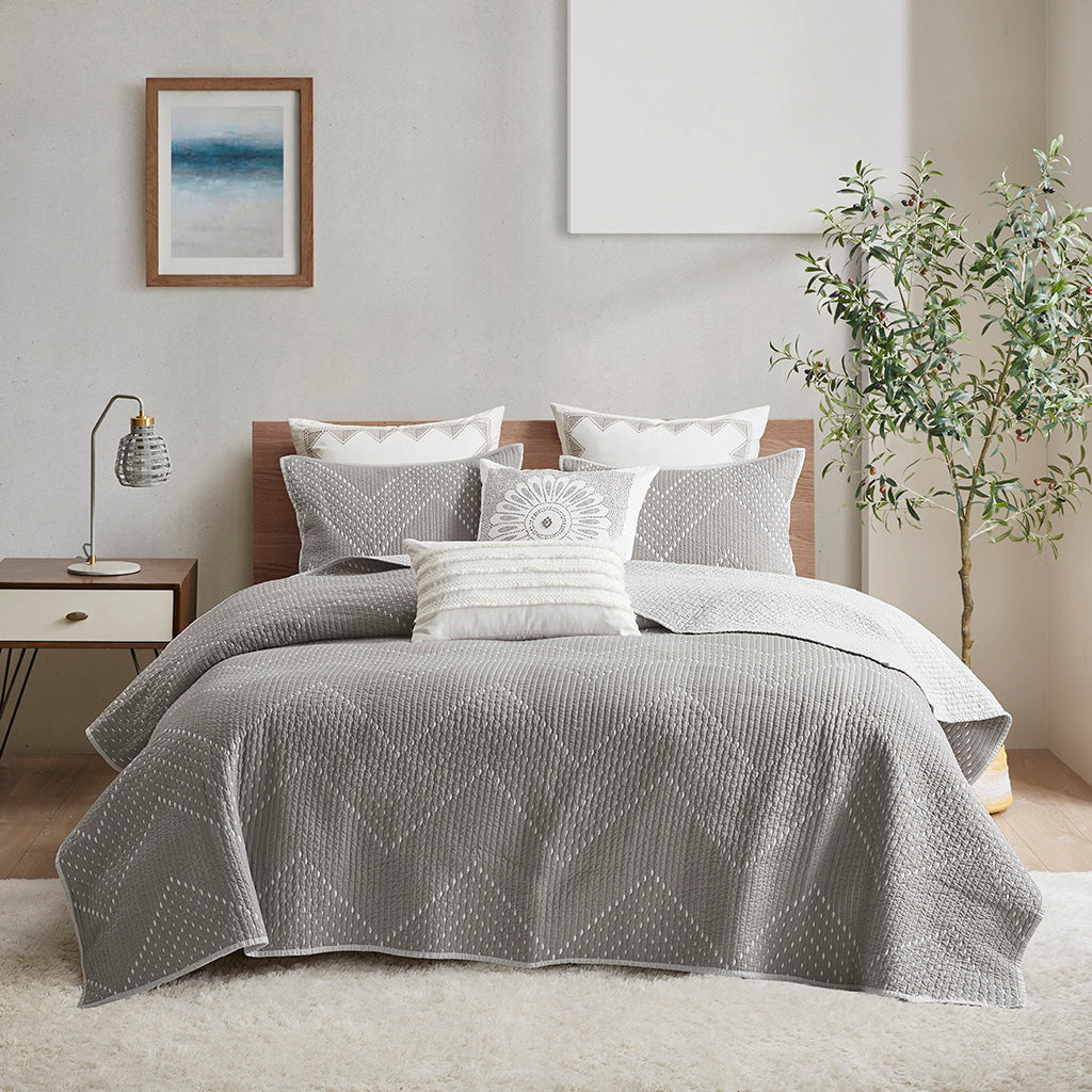 Pomona 3 Piece Embroidered Cotton Quilt Set