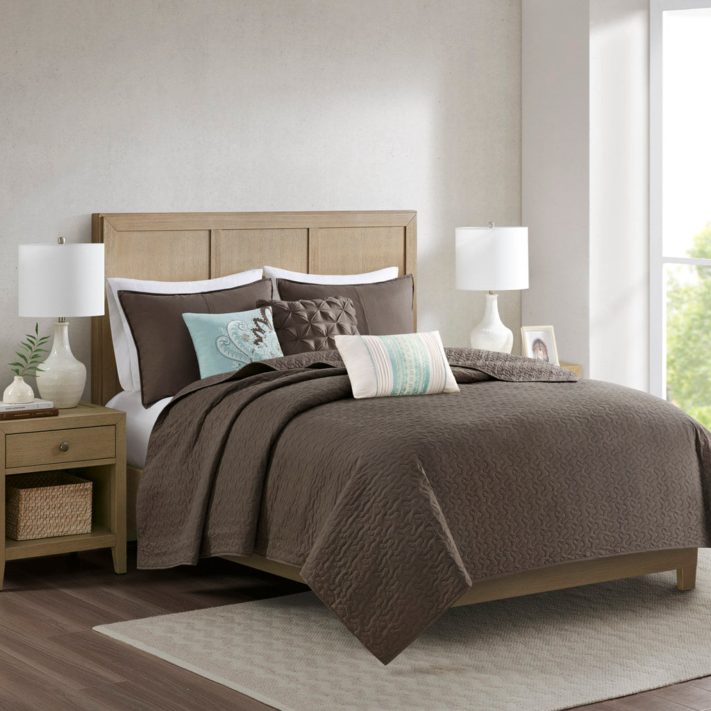 Geneva 6 Piece Printed Quilt Set with Throw Pillows