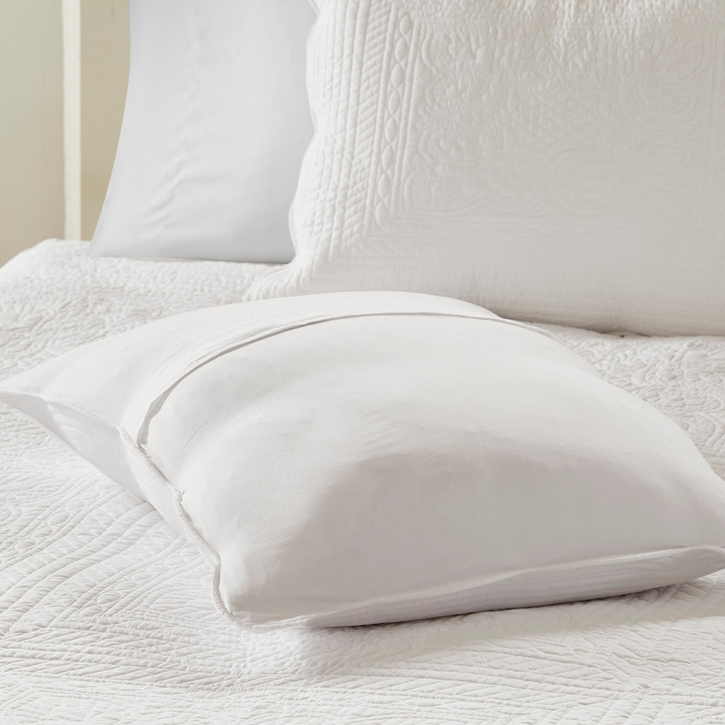 Tuscany 3 Piece Reversible Scalloped Edge Quilt Set