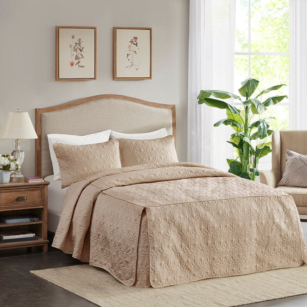 Quebec 3 Piece Fitted Bedspread Set