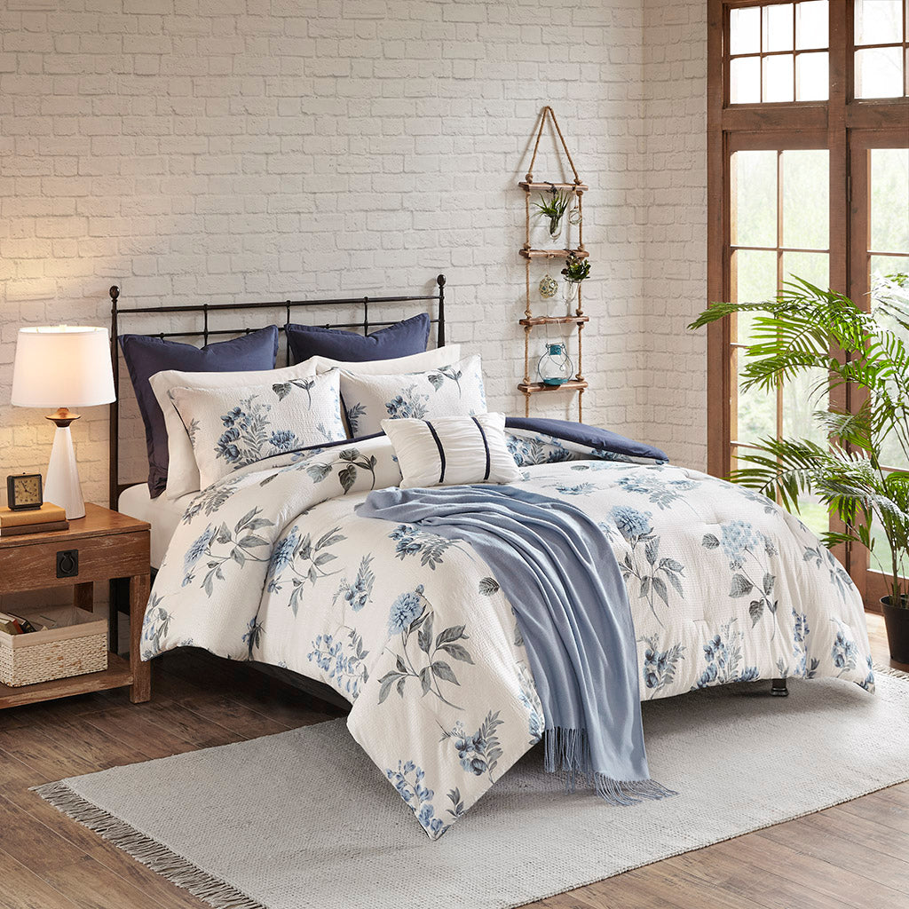 Zennia 7 Piece Printed Seersucker Comforter Set with Throw Blanket