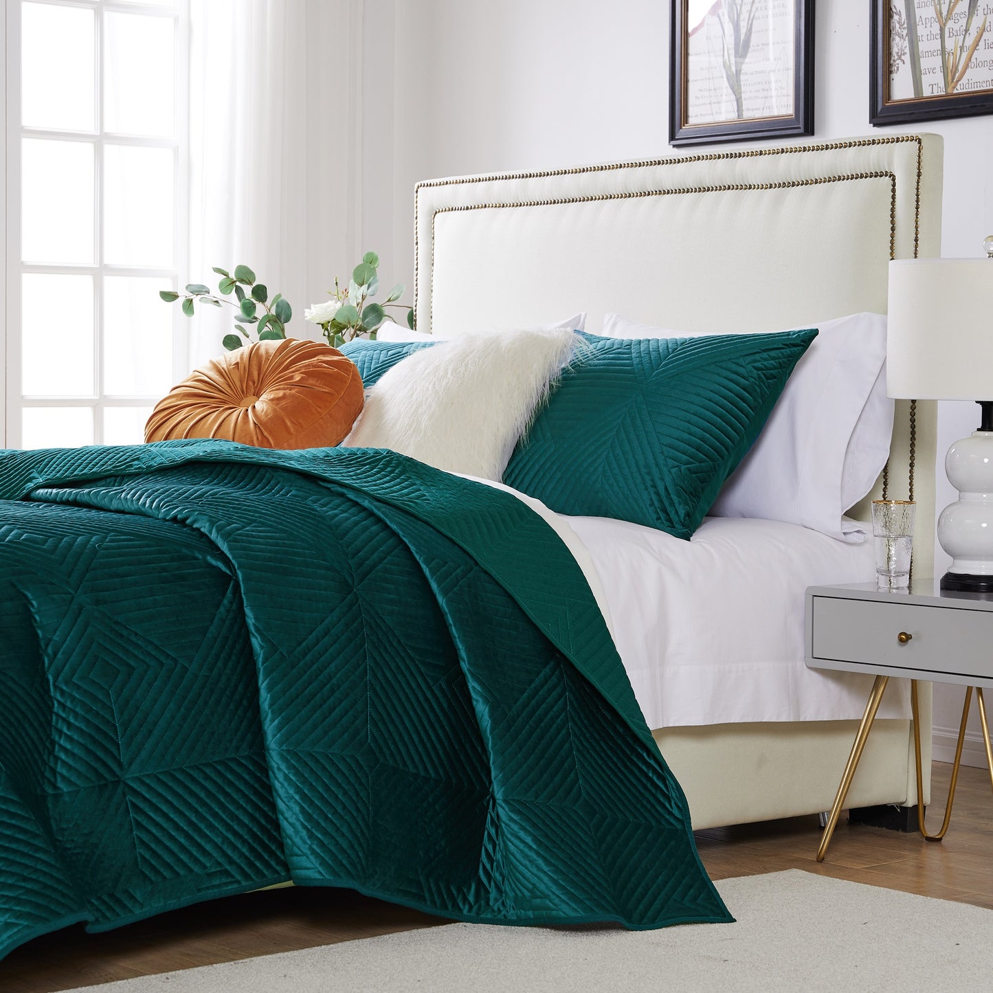 Riviera Velvet Teal Quilt Set