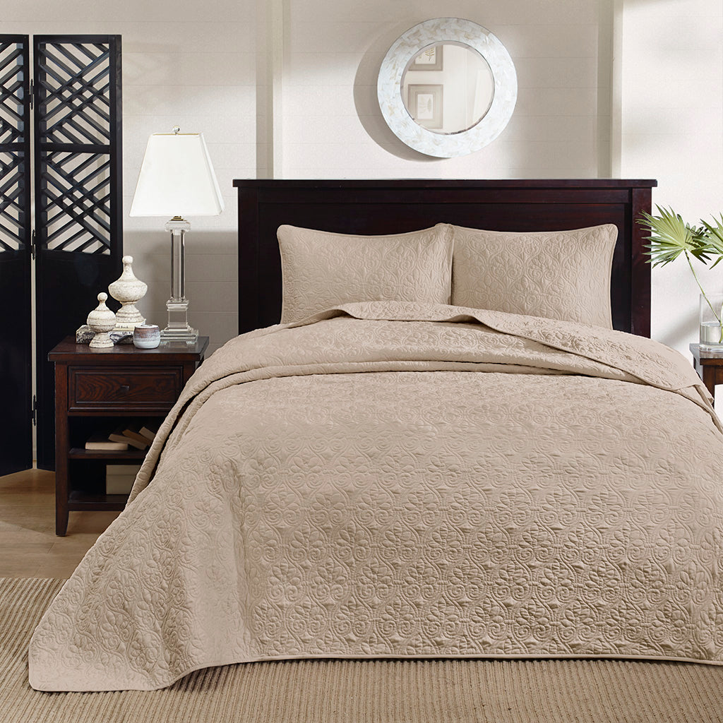 Quebec Reversible Bedspread Set