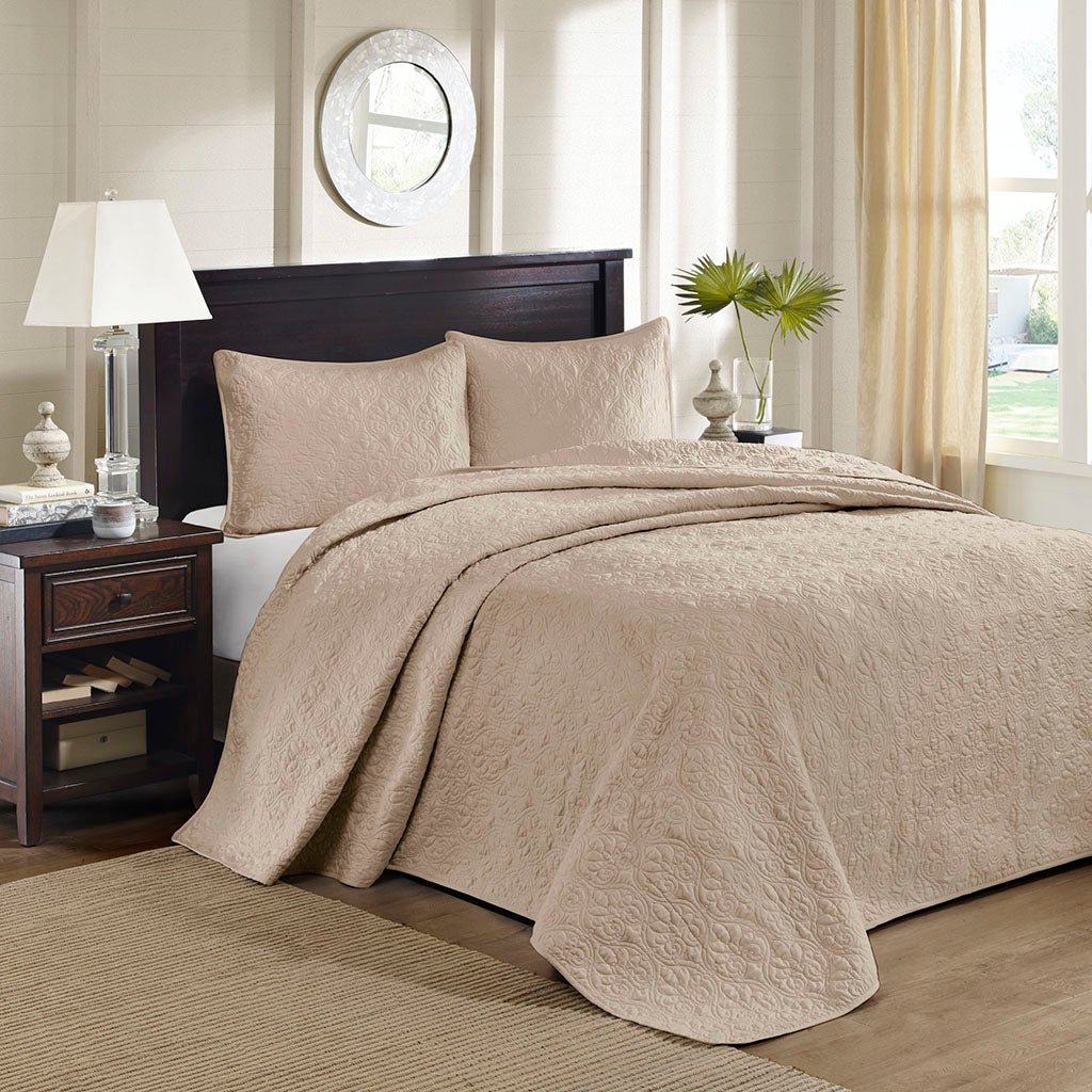 Quebec Reversible Bedspread Set